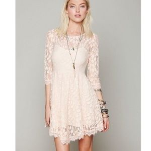 Free people Cream lace dress size 4 with floral lace details